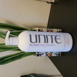 Unite BLONDA daily shampoo